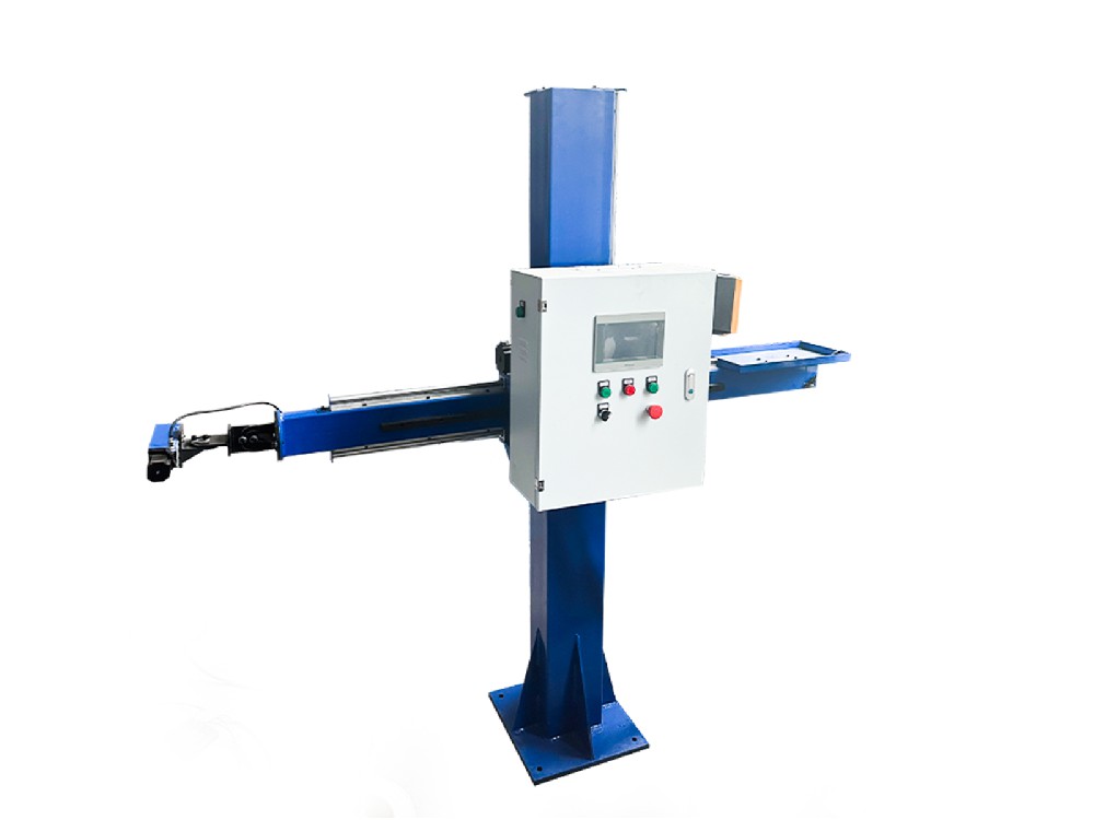 【濟(jì)南鑫浩焊接】如何避免焊接操作機(jī)在使用過程中發(fā)生觸電事故？